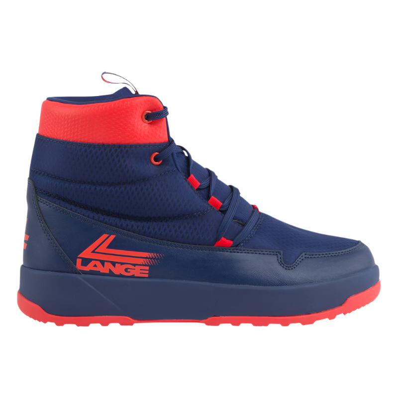 The Lange logo on this after ski shoe is red